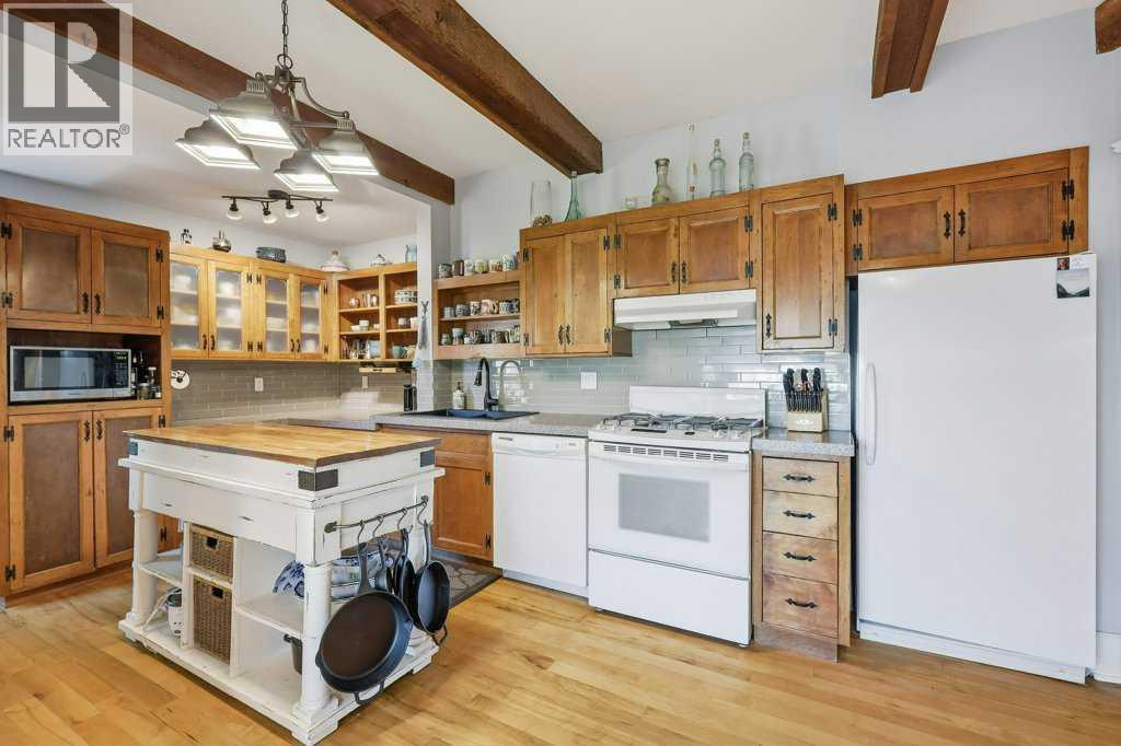 4714 48 Avenue - 7