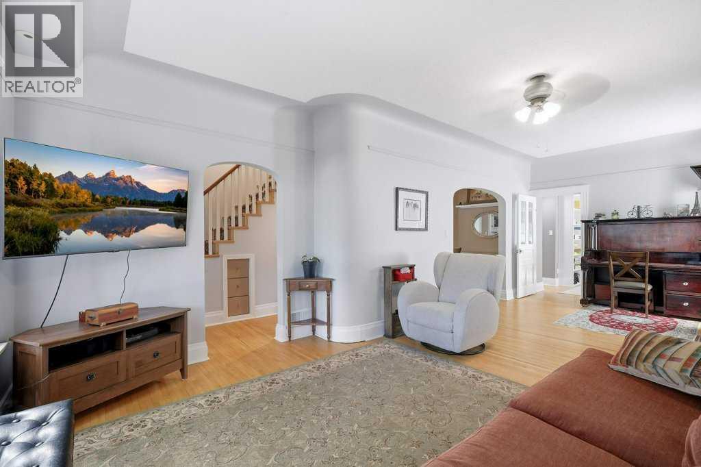 4714 48 Avenue - 11