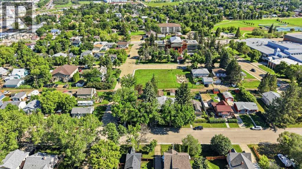 4714 48 Avenue - 35