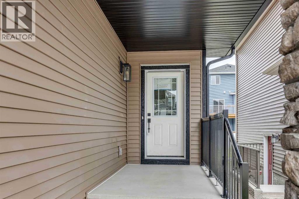 1030 Bayview Crescent SW, Bayview, Airdrie photo 4