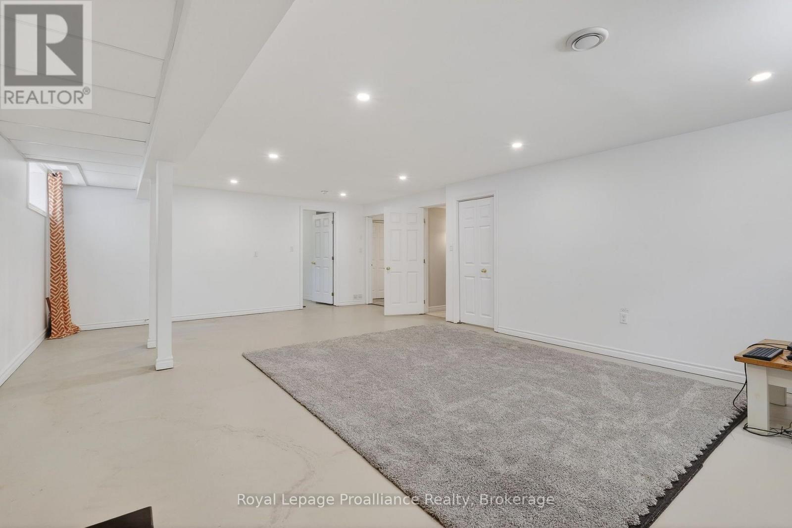 30 HEARTWOOD DRIVE - 32