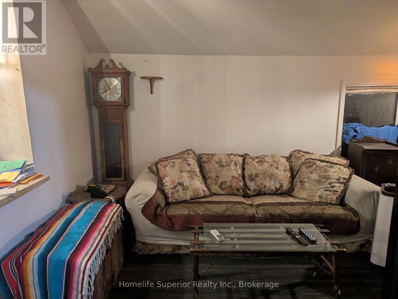 984 CLEVELAND ROAD - 6