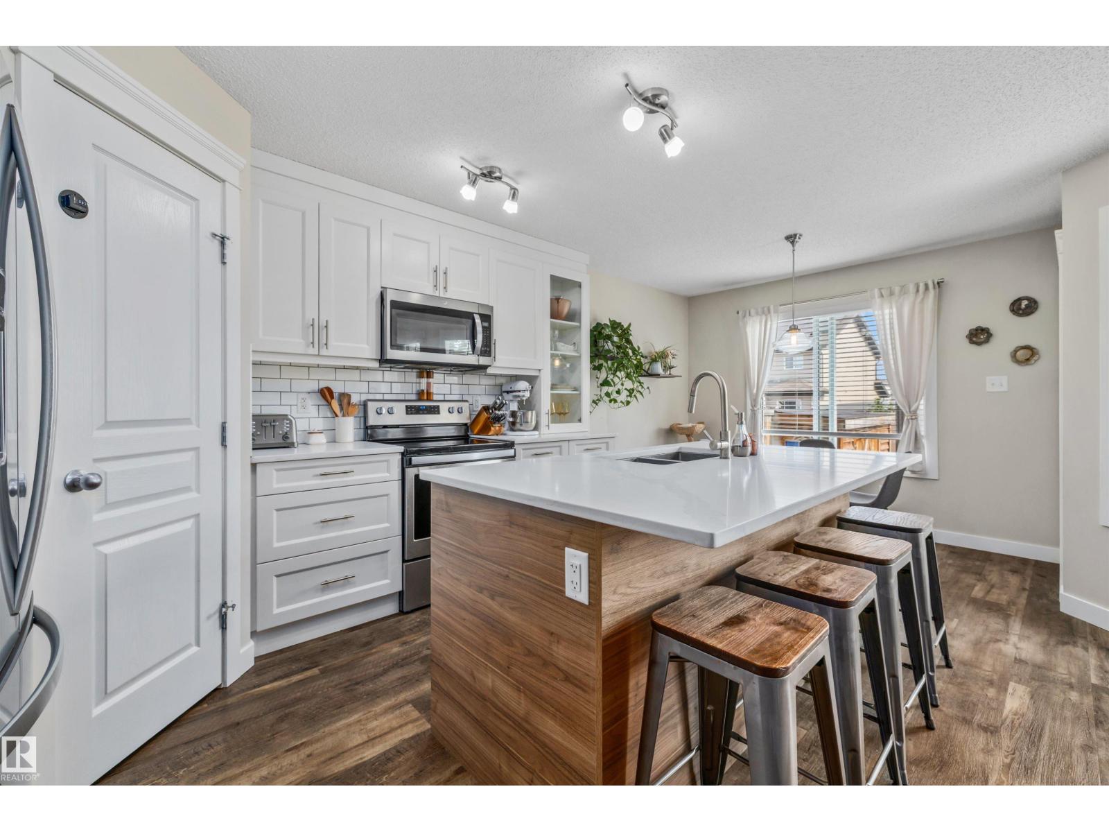 70 WOODBRIDGE LI - 12