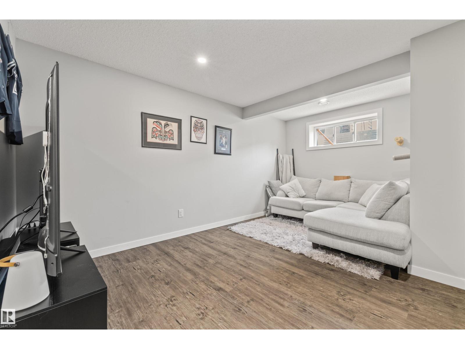 70 WOODBRIDGE LI - 31
