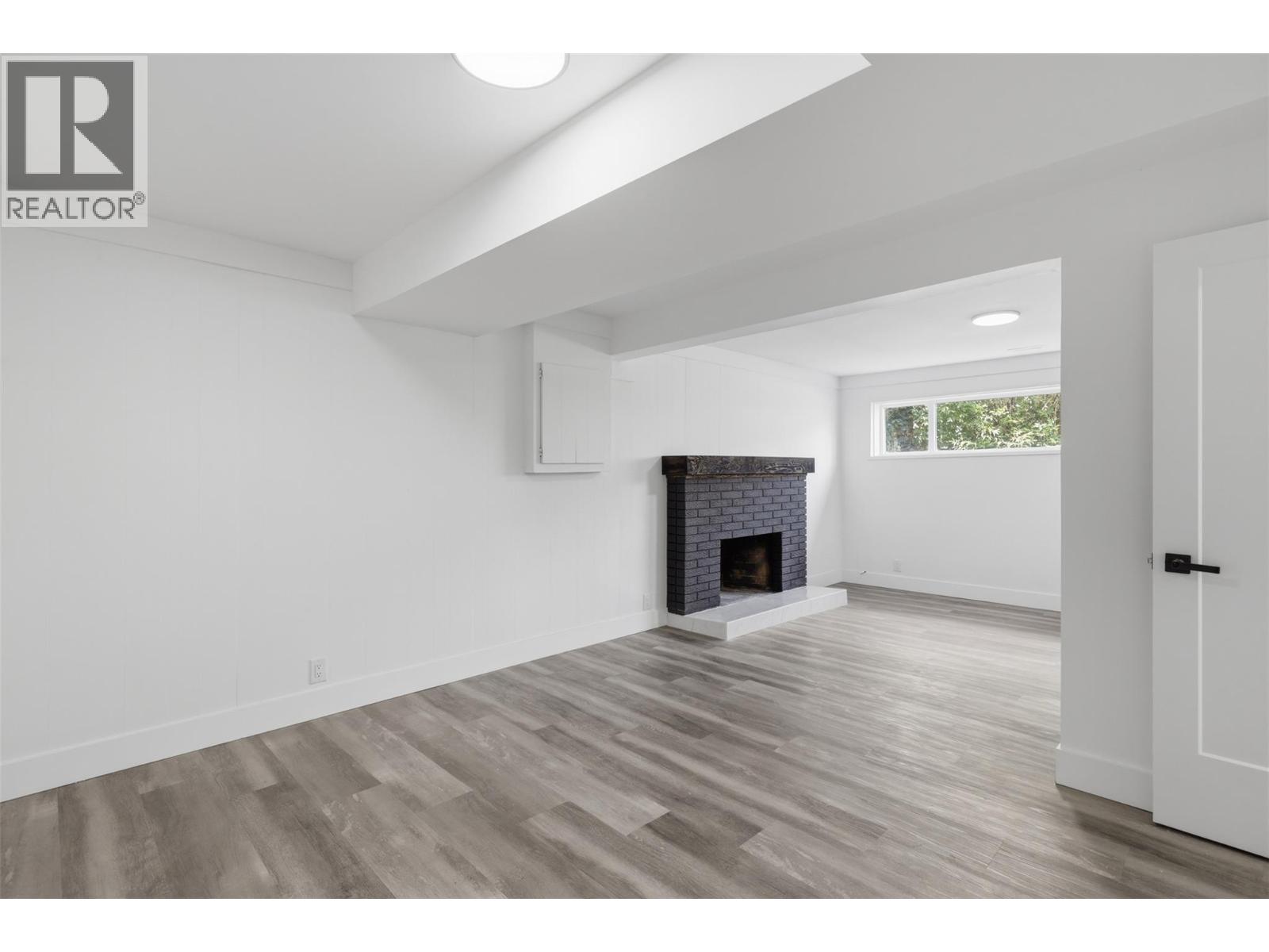 357 MACADAM Road - 32