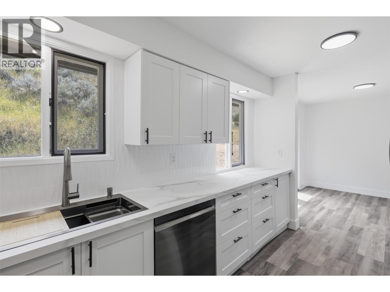 357 MACADAM Road - 8