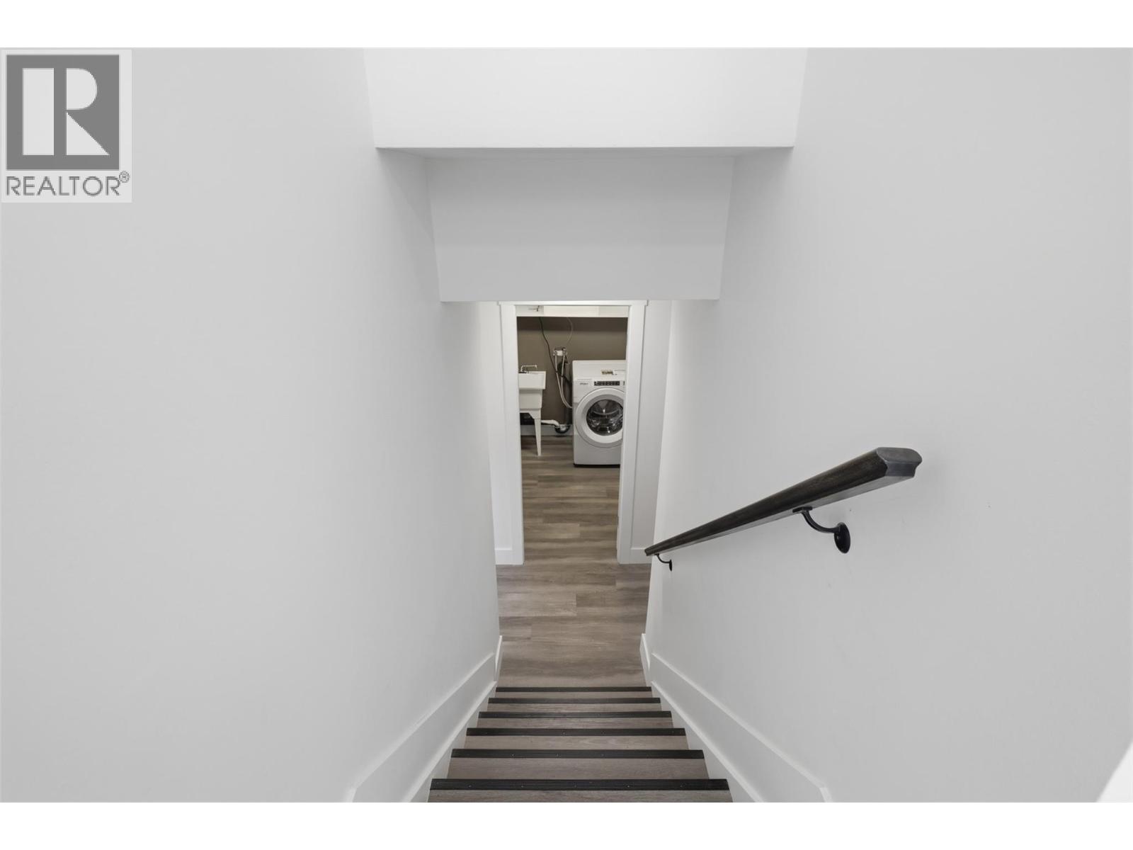 357 MACADAM Road - 31