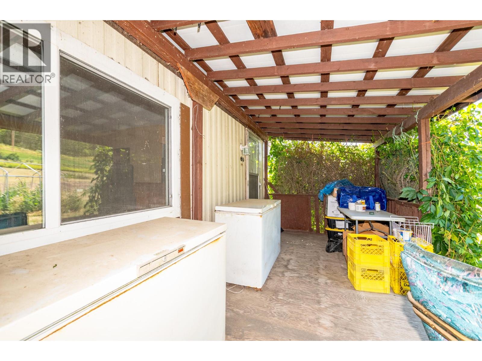 10 Old Sicamous Road - 33