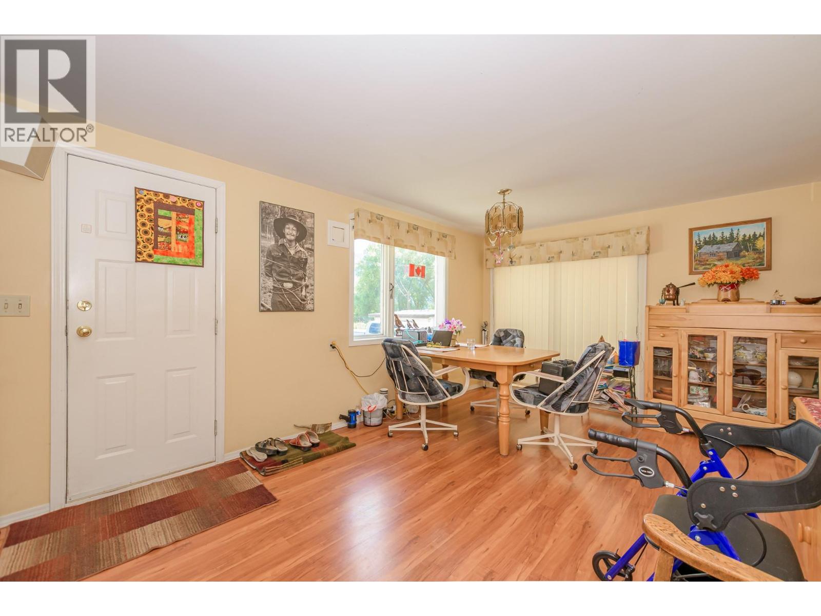 10 Old Sicamous Road - 29