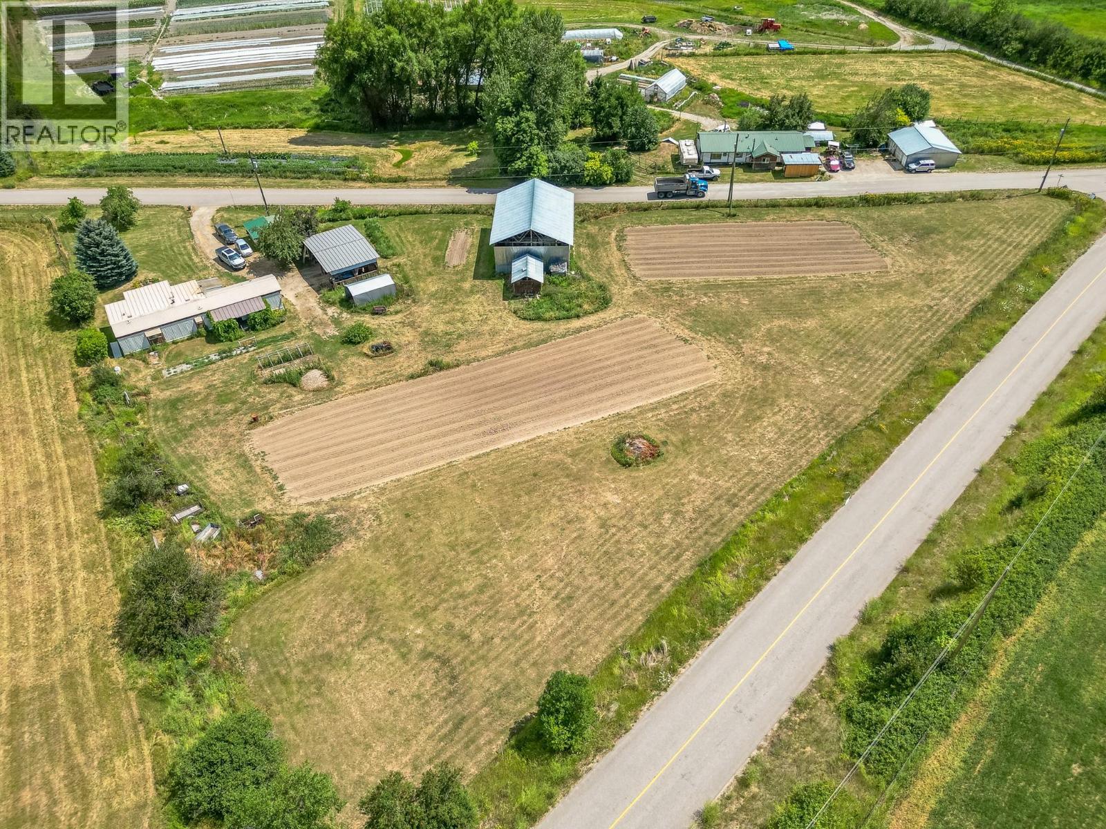 10 Old Sicamous Road - 2