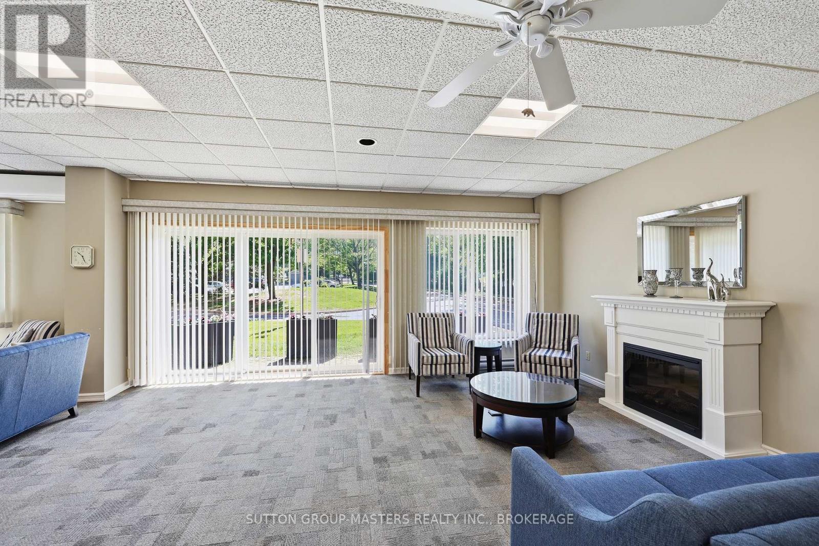 #102 257 BATH ROAD - 22