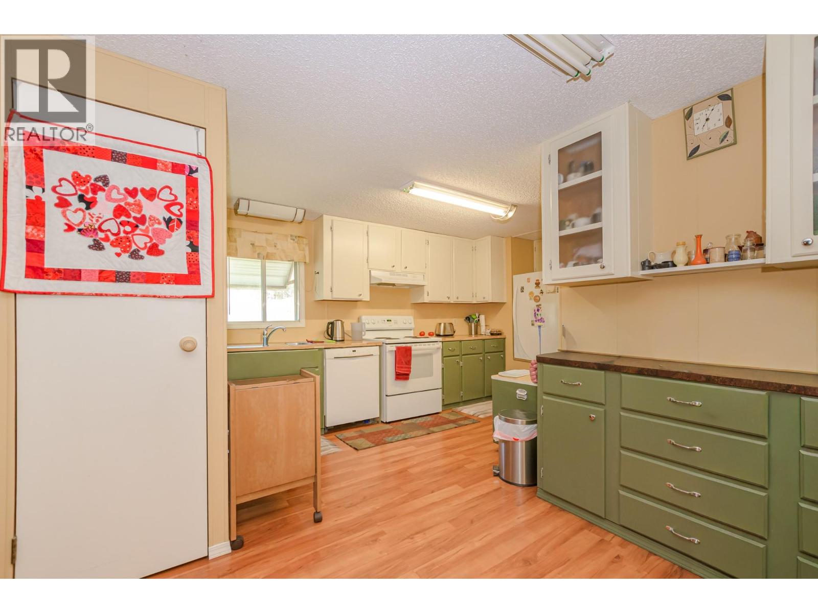 10 Old Sicamous Road - 14