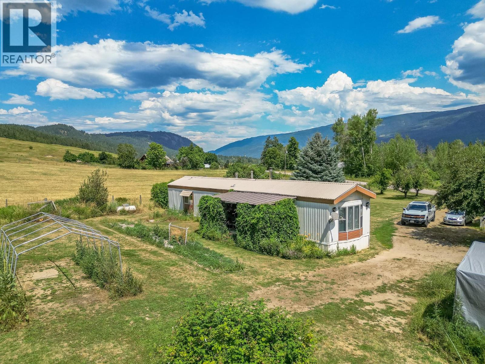 10 Old Sicamous Road - Image 7