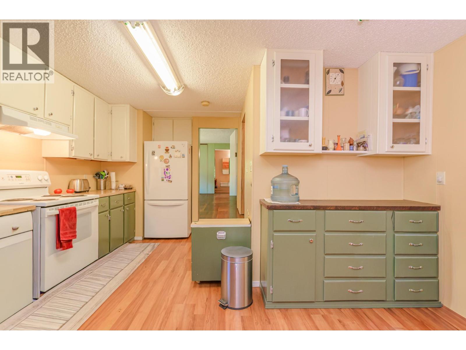 10 Old Sicamous Road - 16