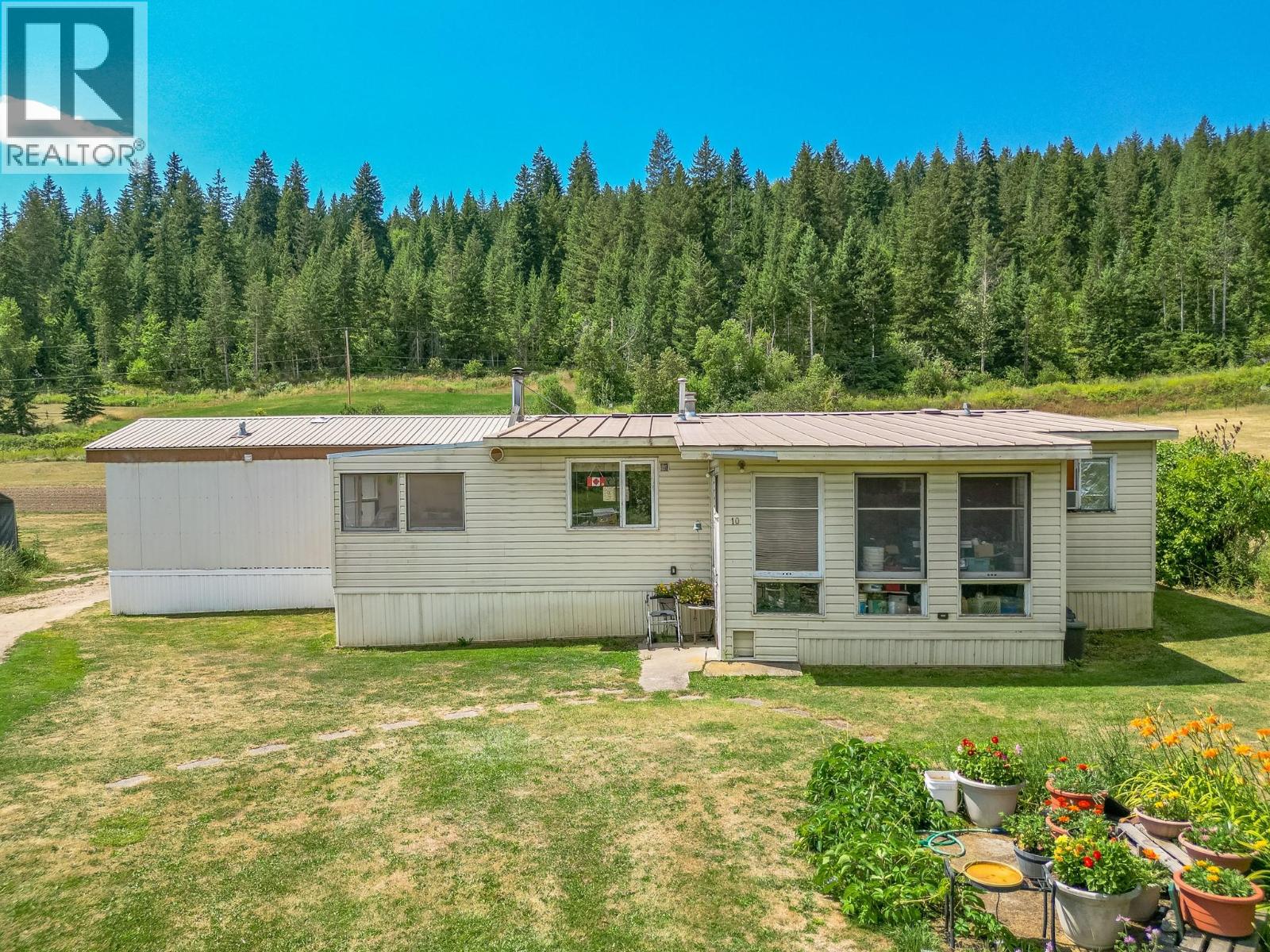 10 Old Sicamous Road - 4