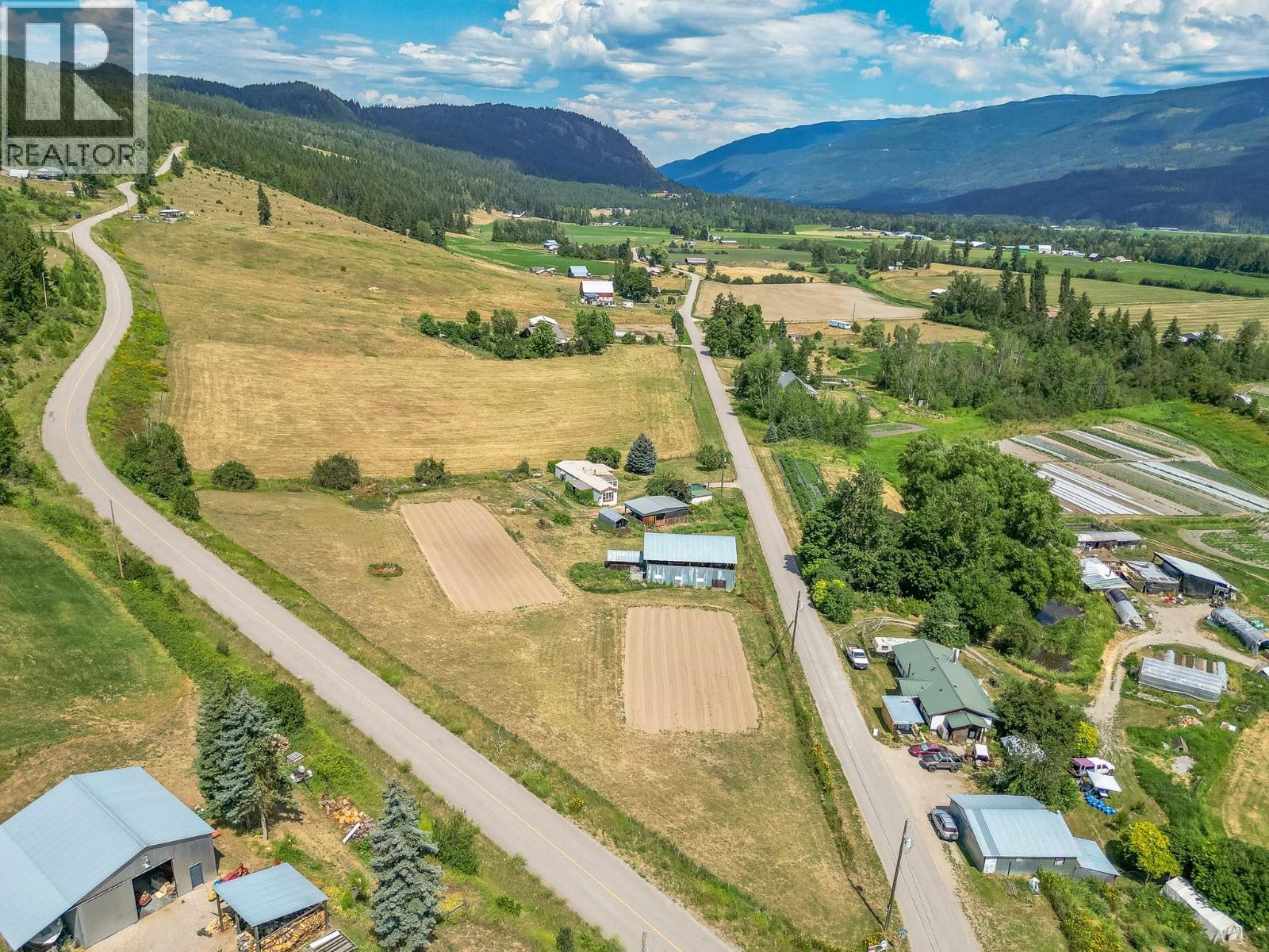 10 Old Sicamous Road - 45