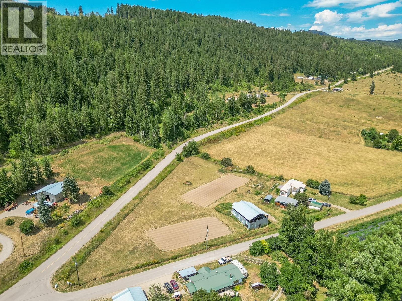 10 Old Sicamous Road - 47