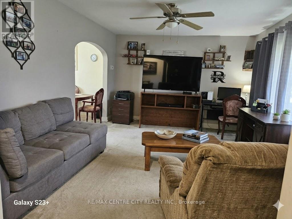 486 HALE STREET - 16