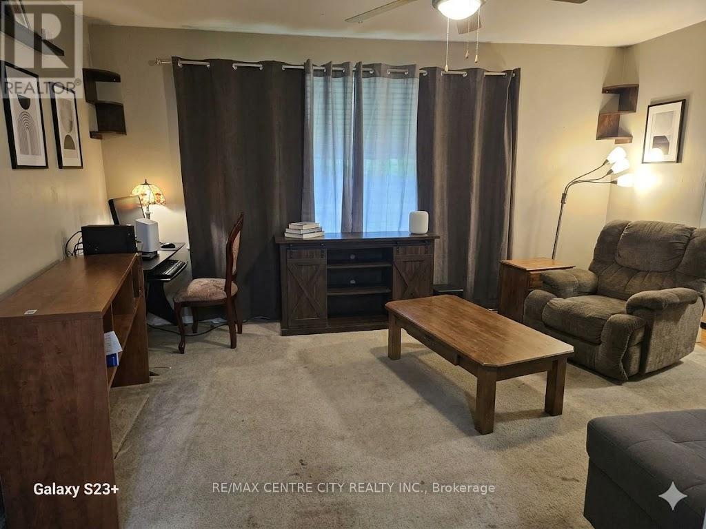 486 HALE STREET - 14