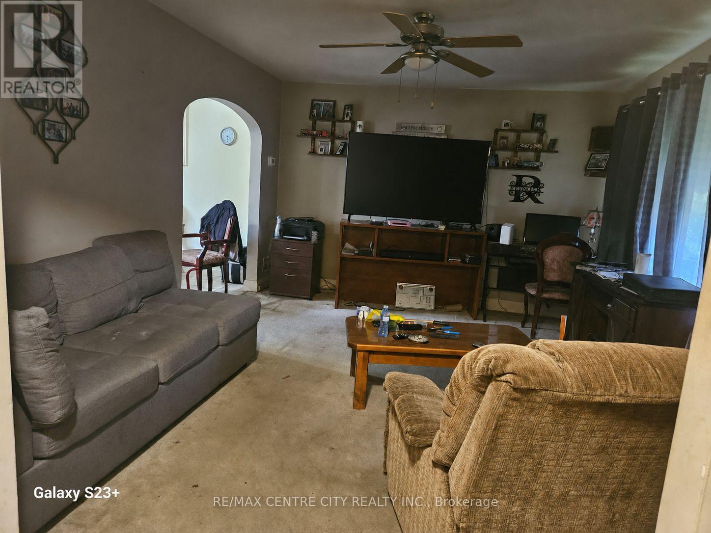 486 HALE STREET - 15