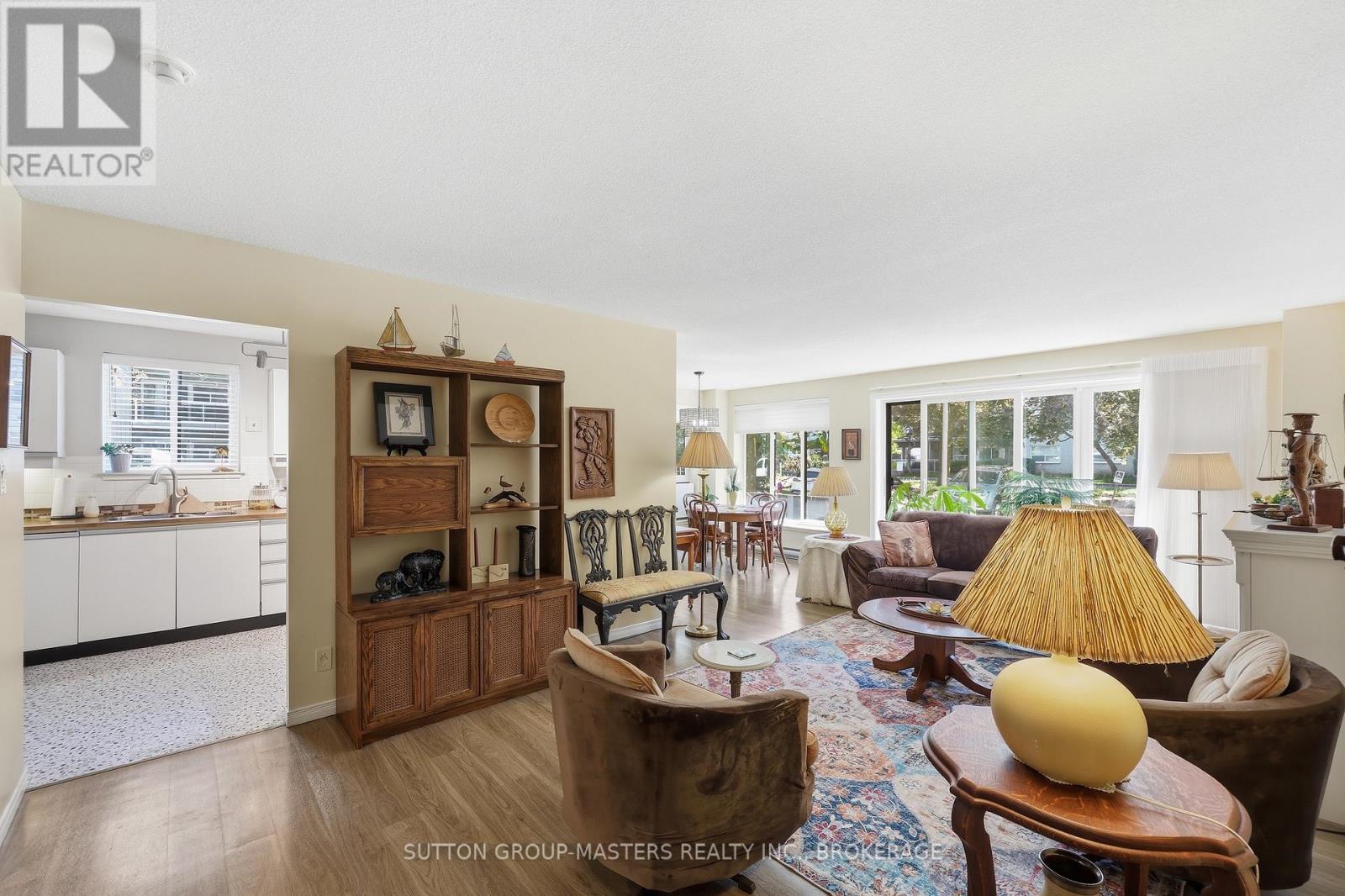 #102 257 BATH ROAD - 28