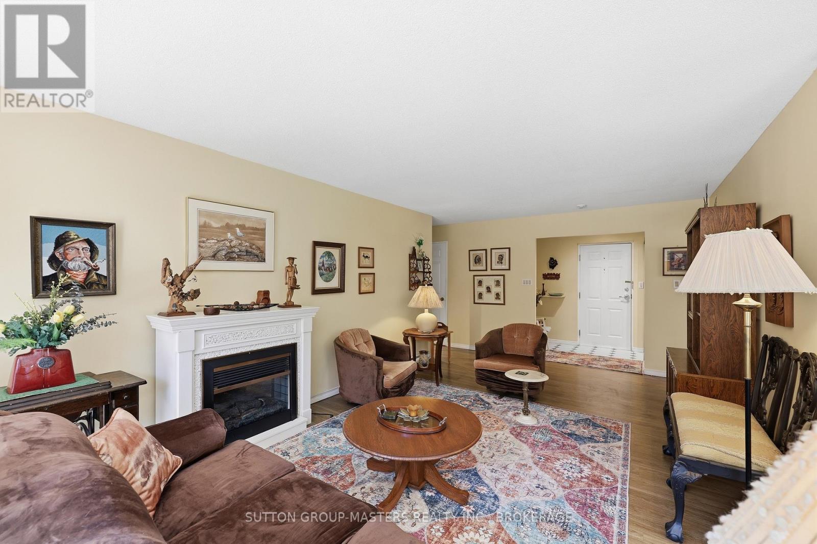 #102 257 BATH ROAD - 31