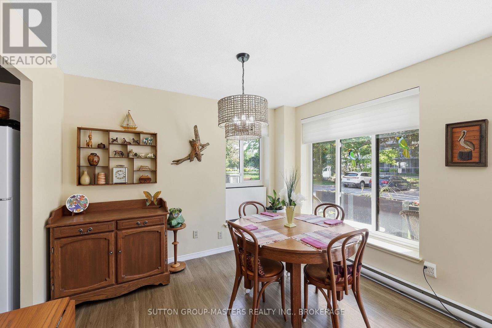 #102 257 BATH ROAD - 32