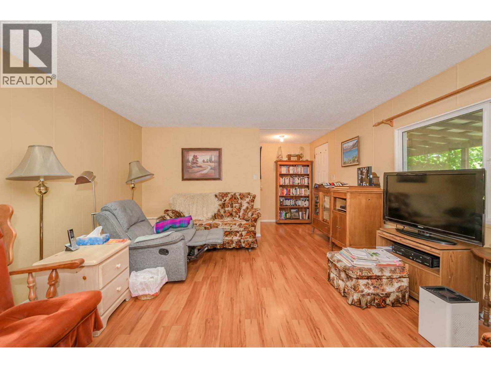 10 Old Sicamous Road - Image 11
