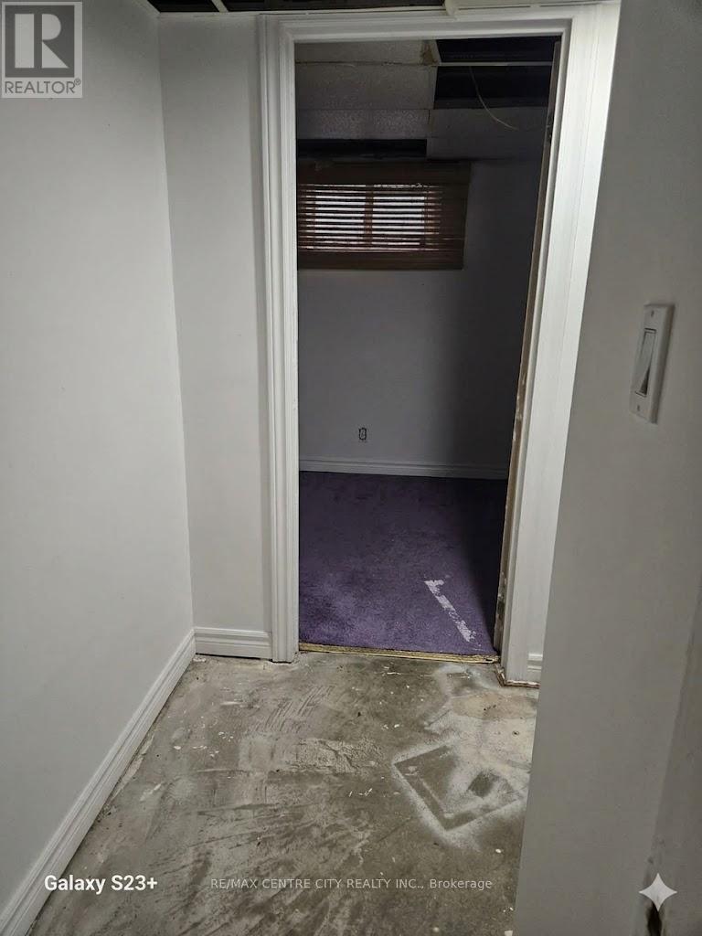 486 HALE STREET - 26