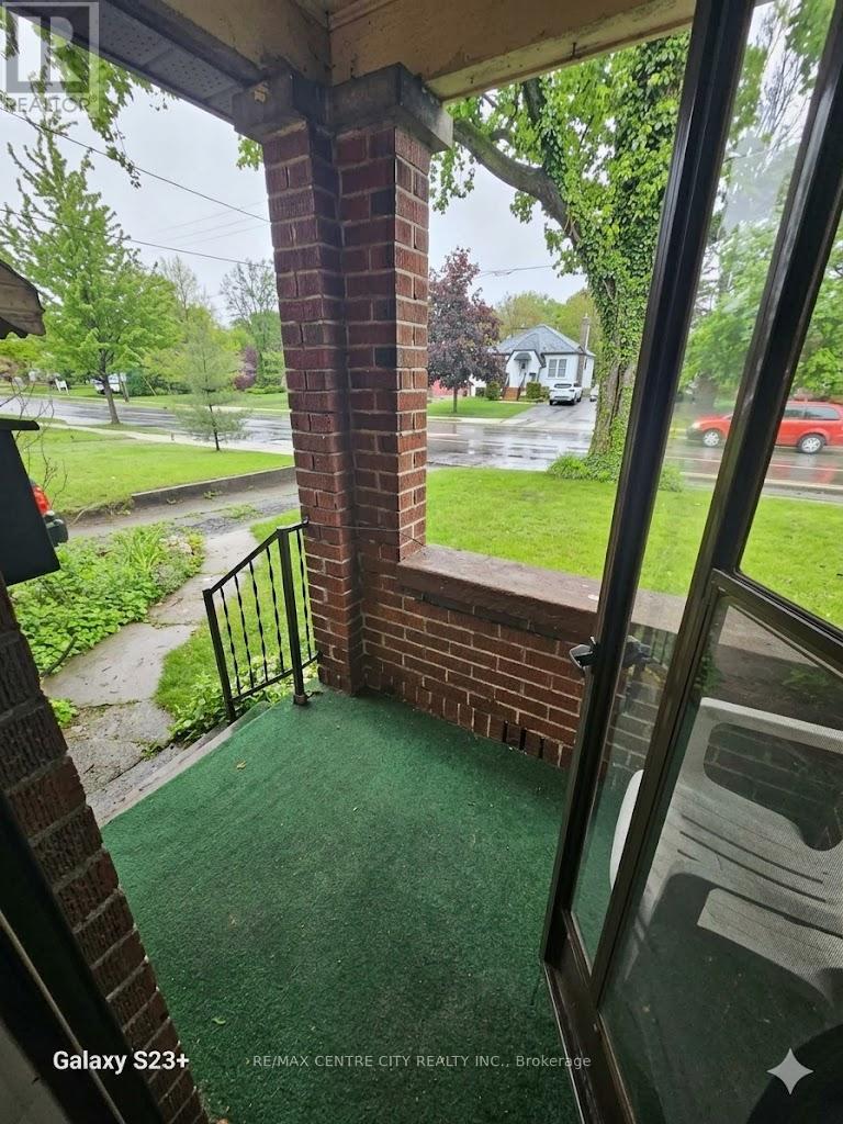 486 HALE STREET - 3
