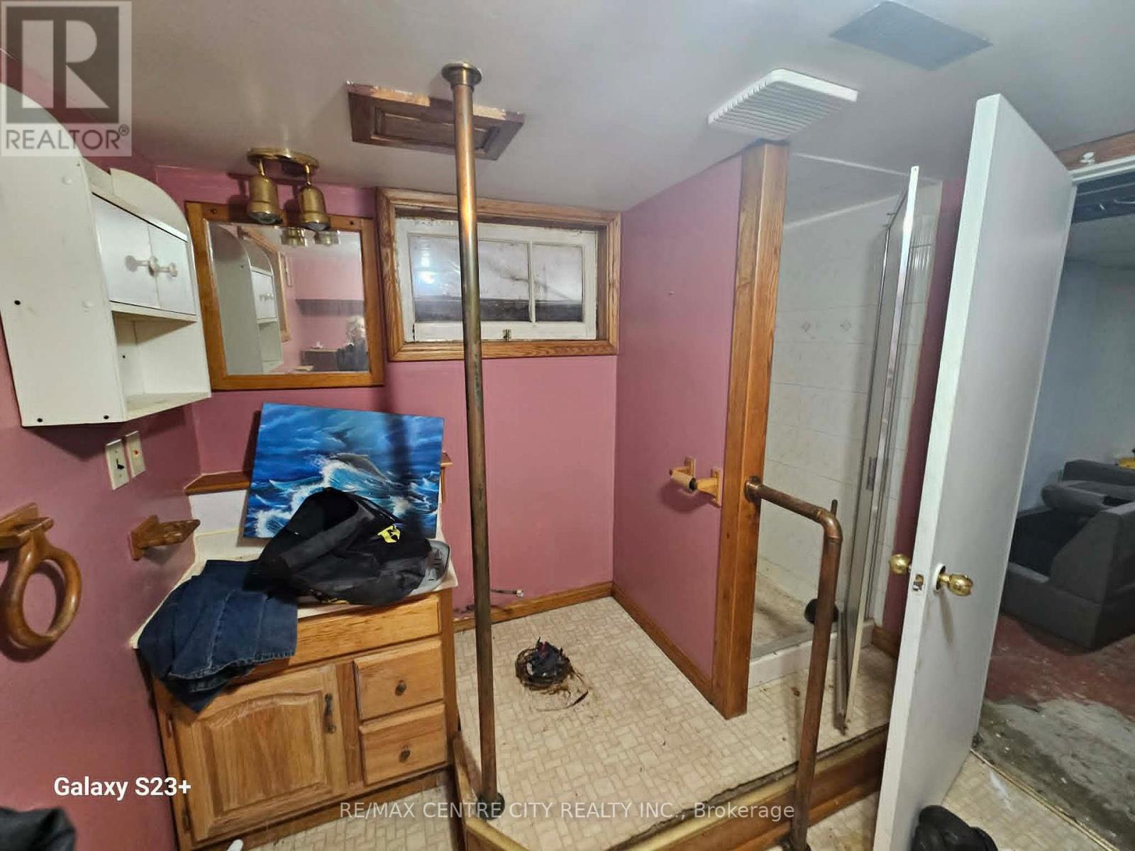 486 HALE STREET - 29