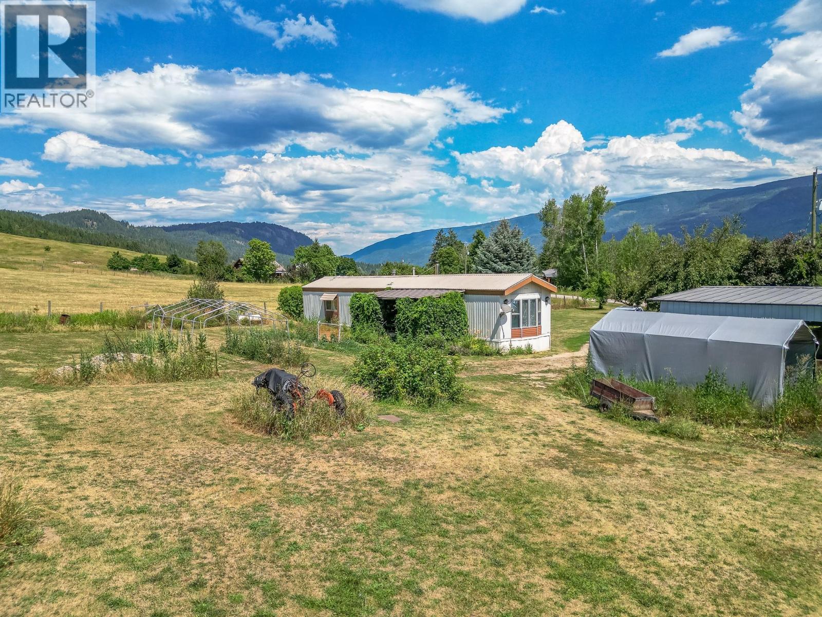 10 Old Sicamous Road - 6