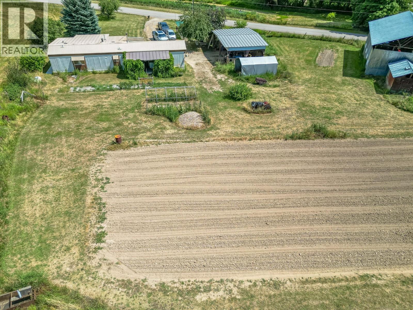 10 Old Sicamous Road - 51