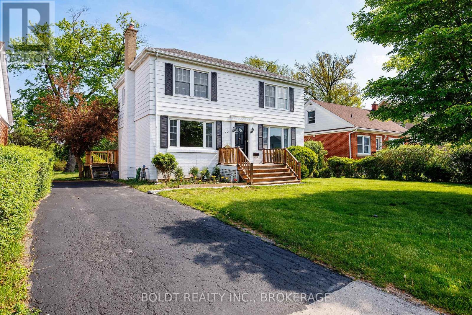 35 RIVERCREST DRIVE - 1