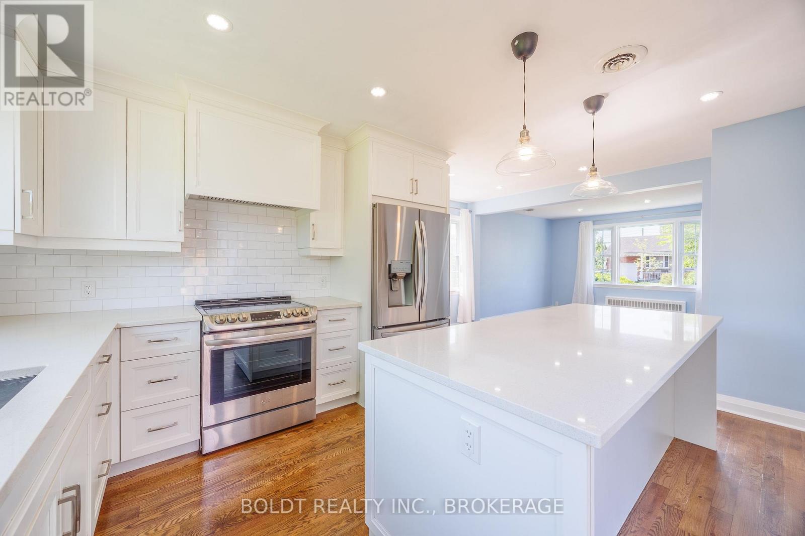 35 RIVERCREST DRIVE - 10