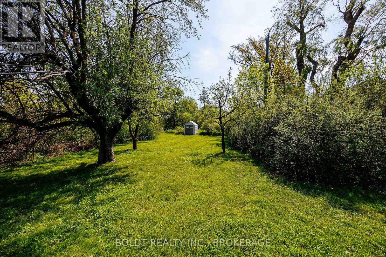 35 RIVERCREST DRIVE - 23