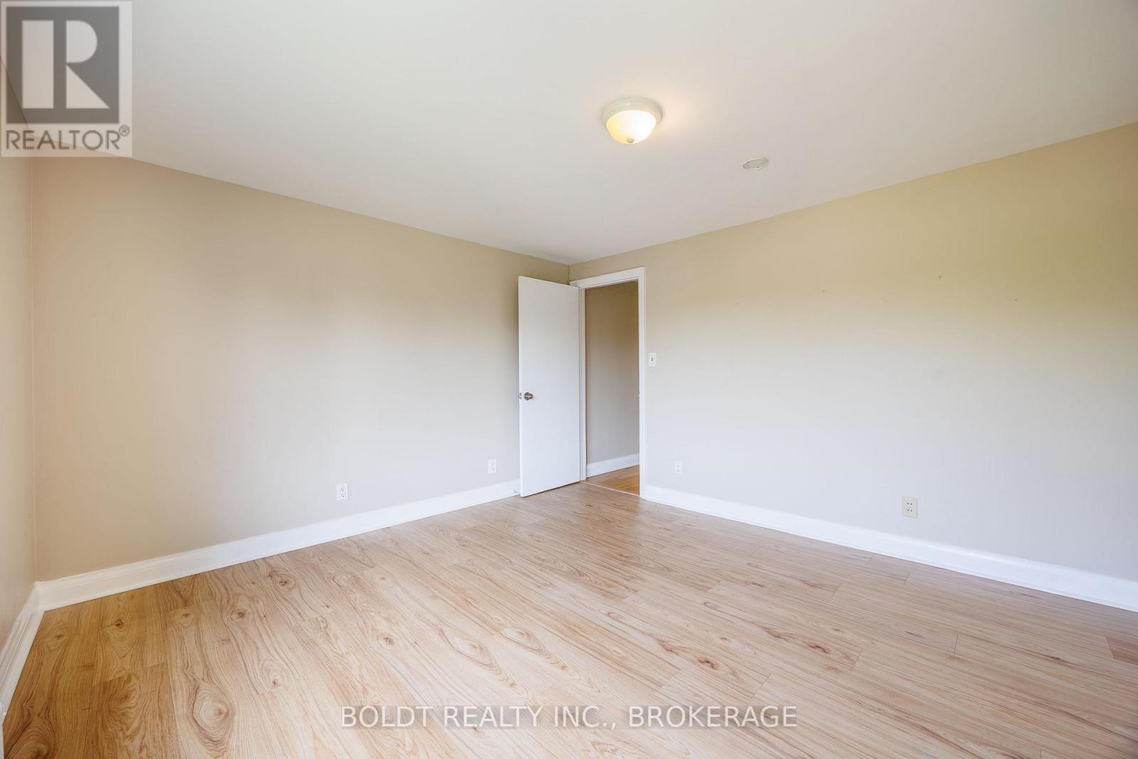 35 RIVERCREST DRIVE - 30