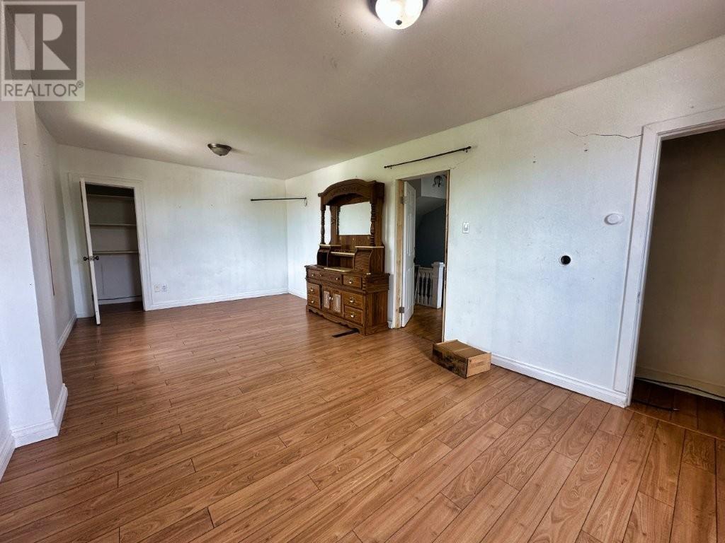 241 Syndicate Ave N - 26