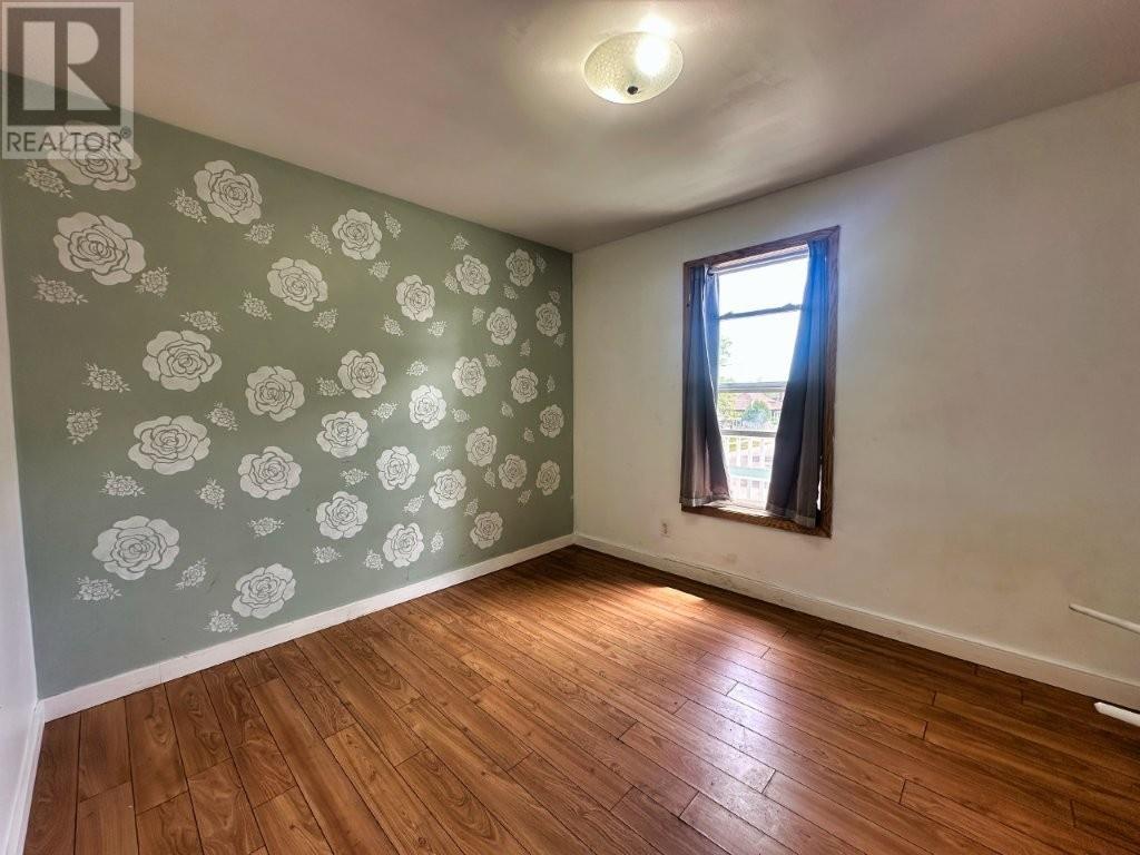 241 Syndicate Ave N - 31