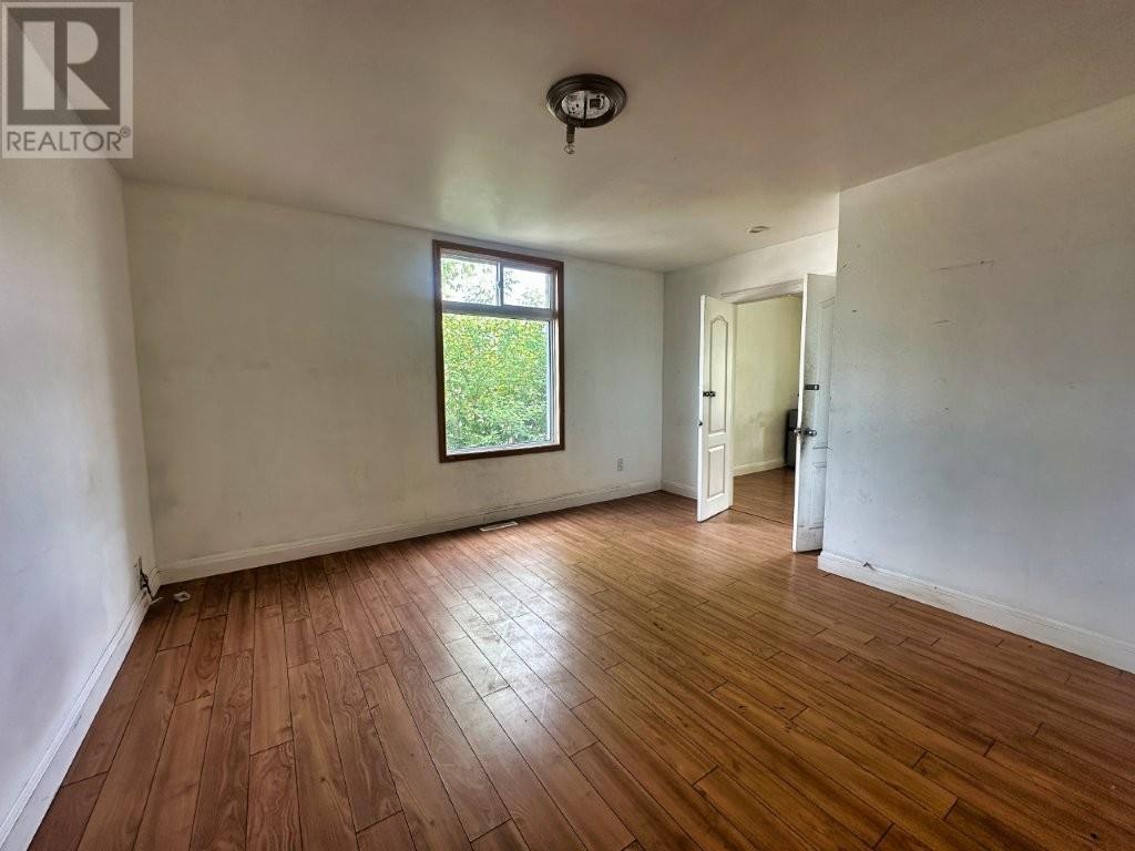 241 Syndicate Ave N - 8