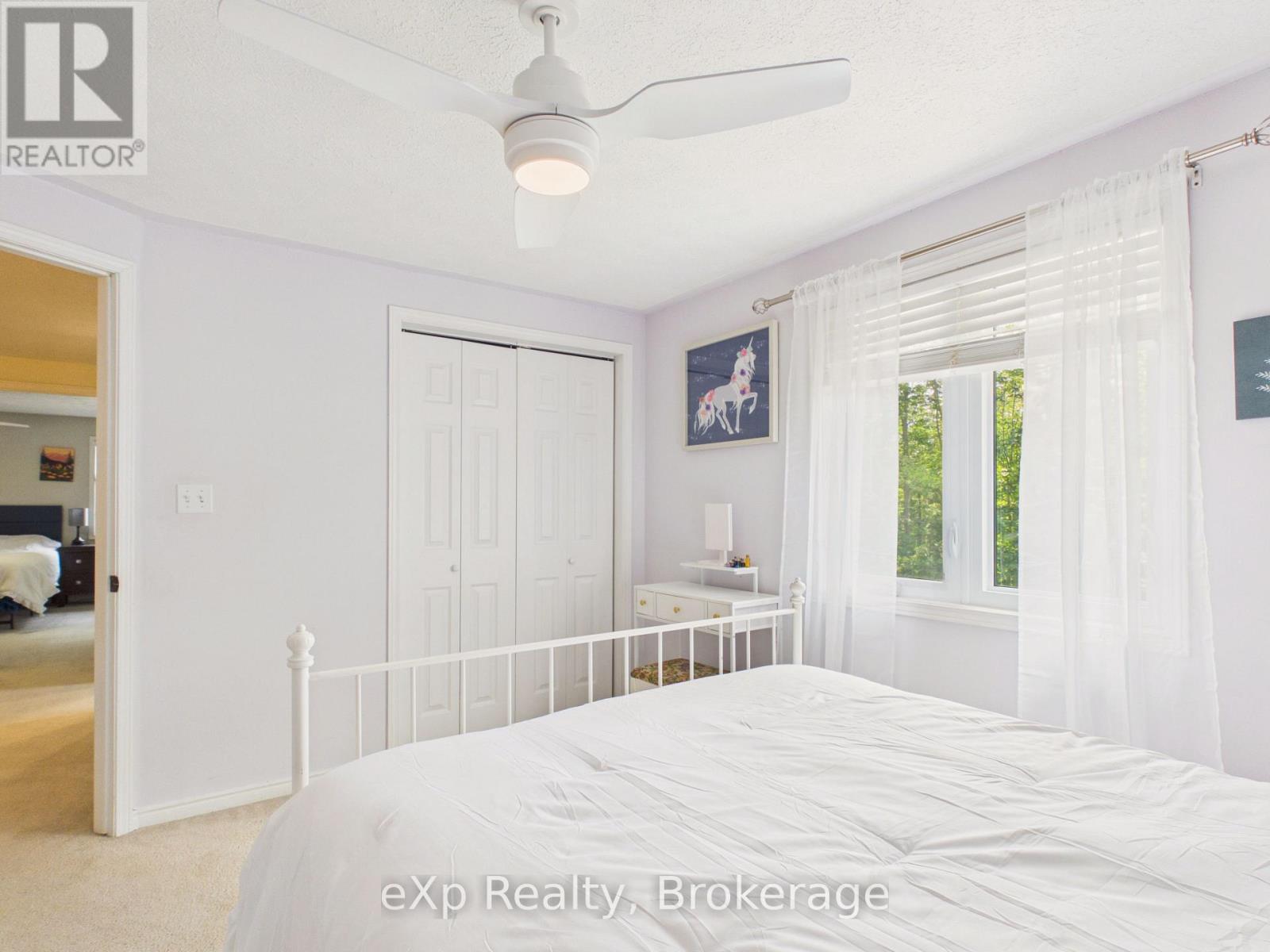 20 HIGHLAND CRESCENT - Image 33