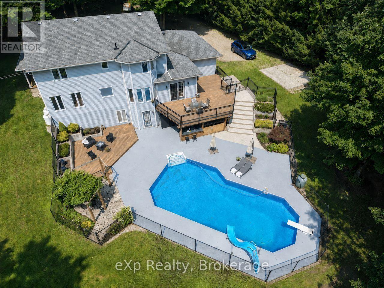 20 HIGHLAND CRESCENT - Image 43