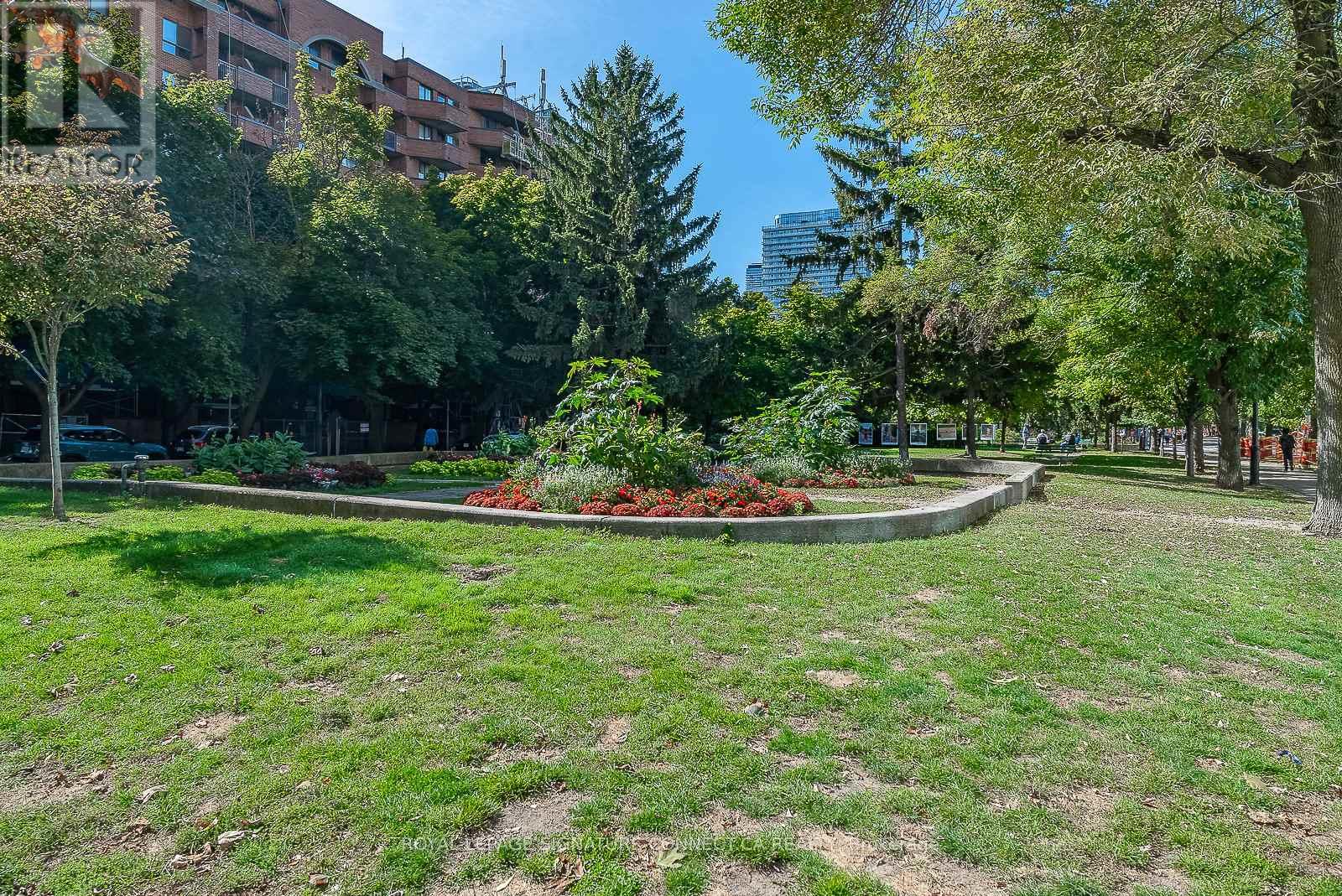 #103 60 PRINCESS STREET - 37