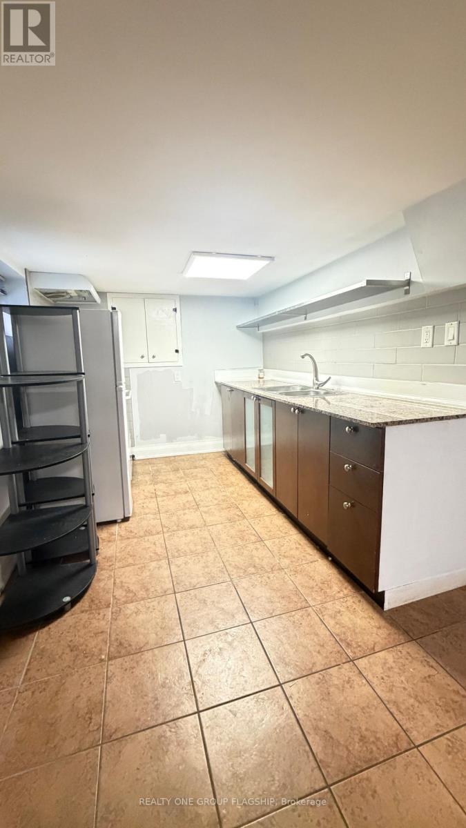 567 ROGERS ROAD - 14