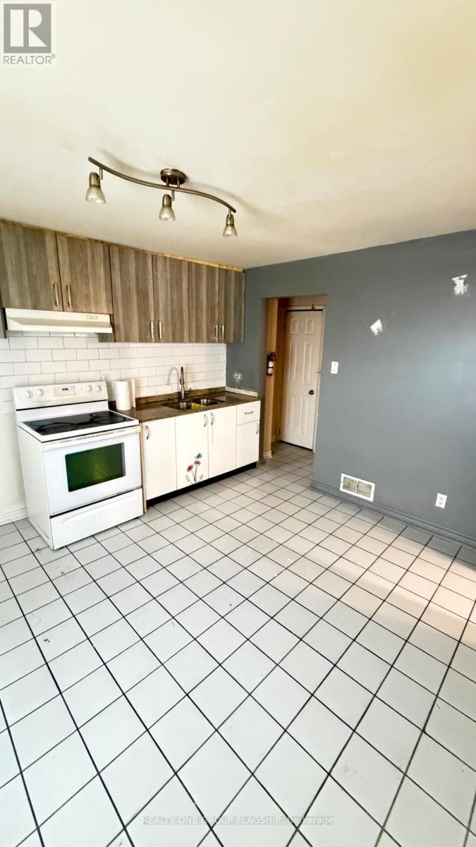 567 ROGERS ROAD - 10