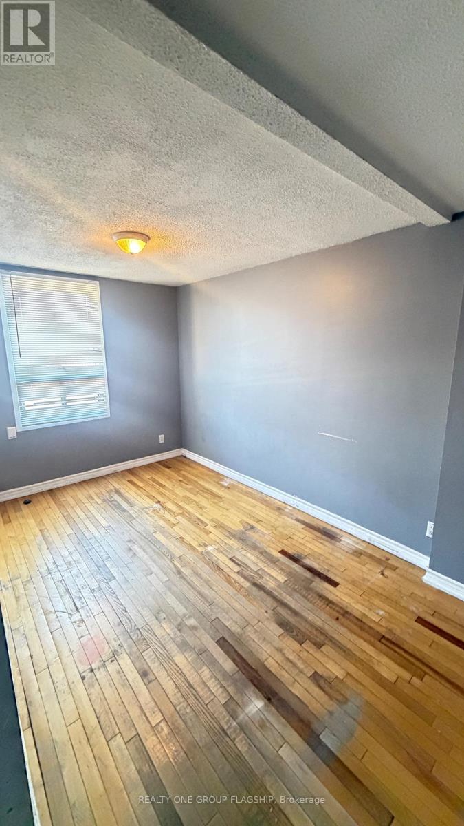 567 ROGERS ROAD - 7