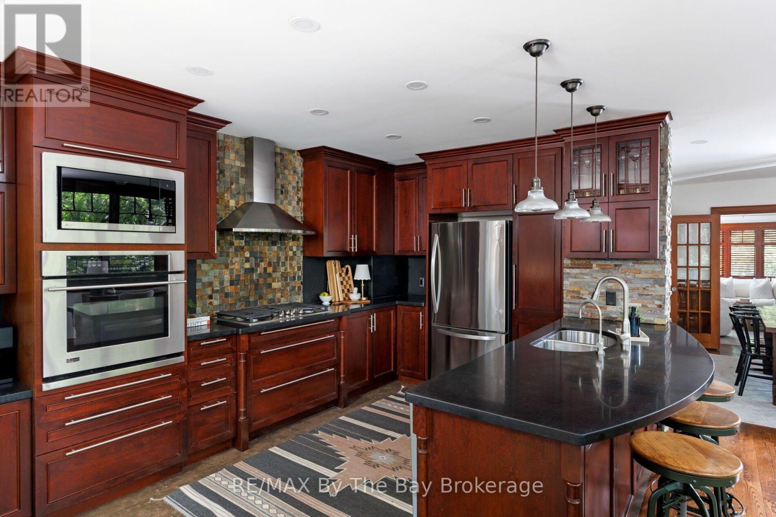 44 RAMBERT CRESCENT - 13