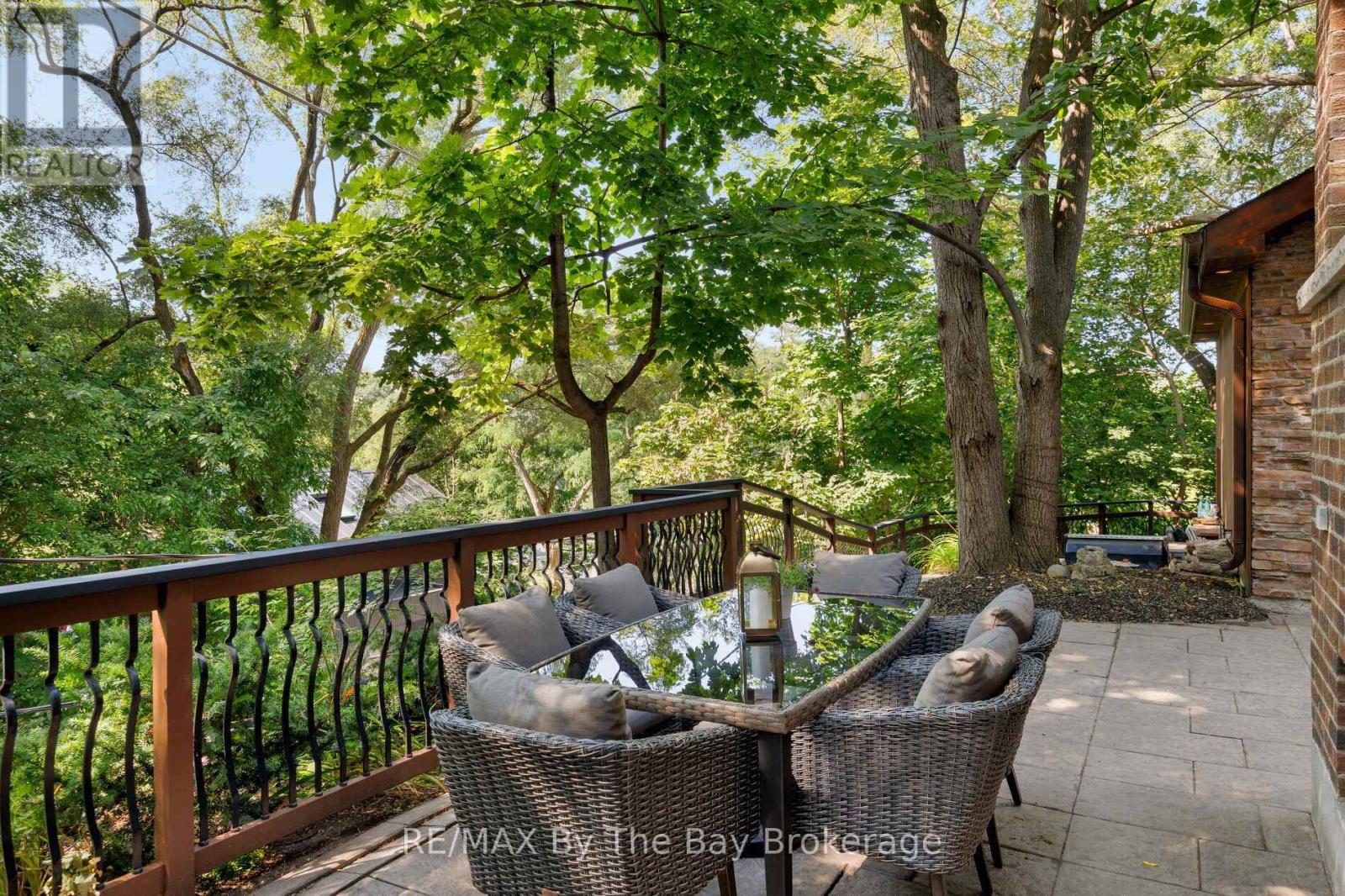 44 RAMBERT CRESCENT - 17