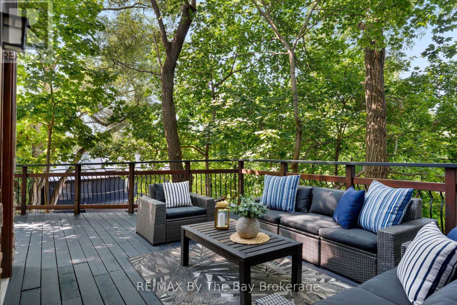 44 RAMBERT CRESCENT - 21
