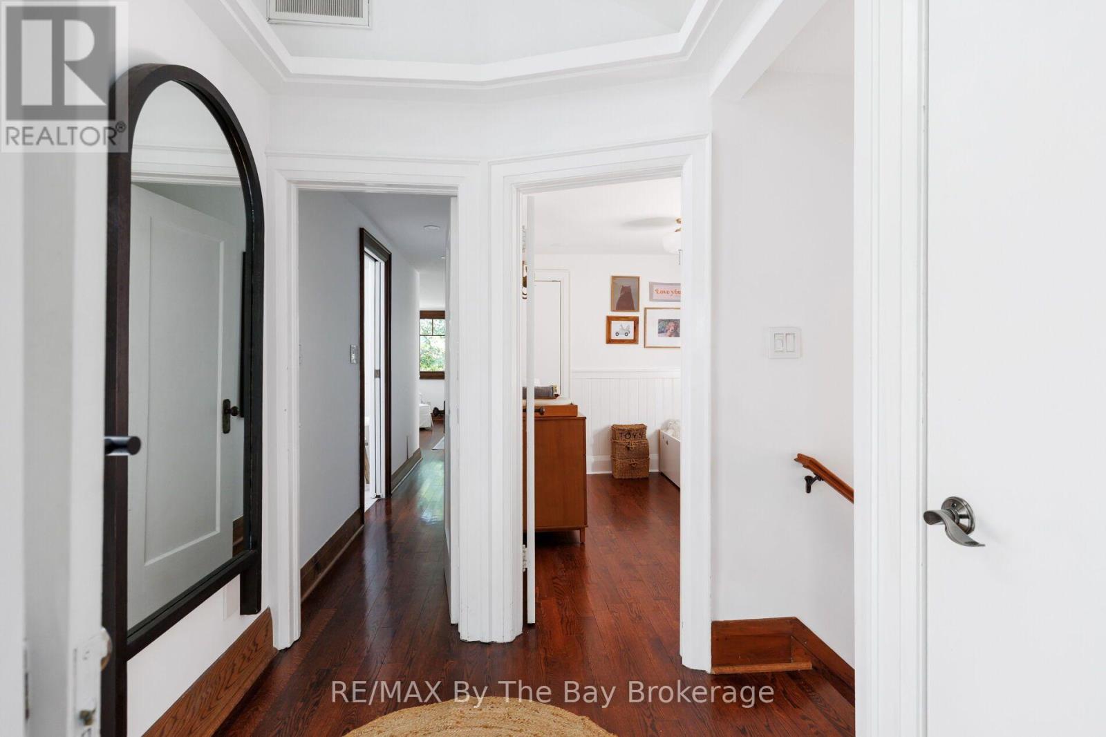 44 RAMBERT CRESCENT - 25
